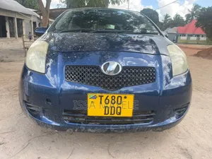Photo - Toyota Vitz 2007 Blue