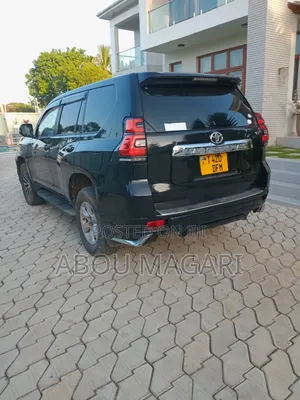 Toyota Land Cruiser Prado 2012 Black