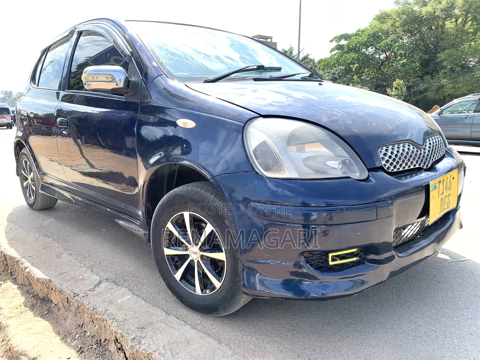 Toyota Vitz 2005 Blue