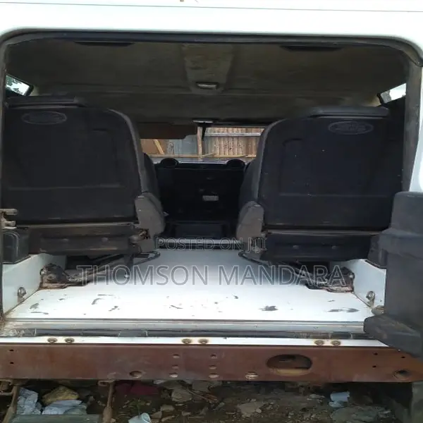Land Rover Defender 2015 White