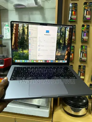 Laptop Apple MacBook Pro 2021 M1 16GB Apple M3 SSD 1T