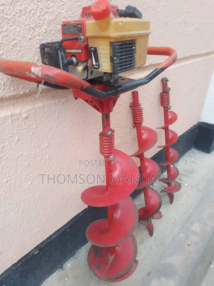 Earth Hole Digger Machine
