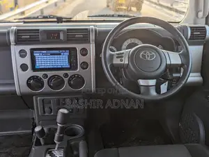 Toyota FJ Cruiser 4x4 Automatic 2011 Silver