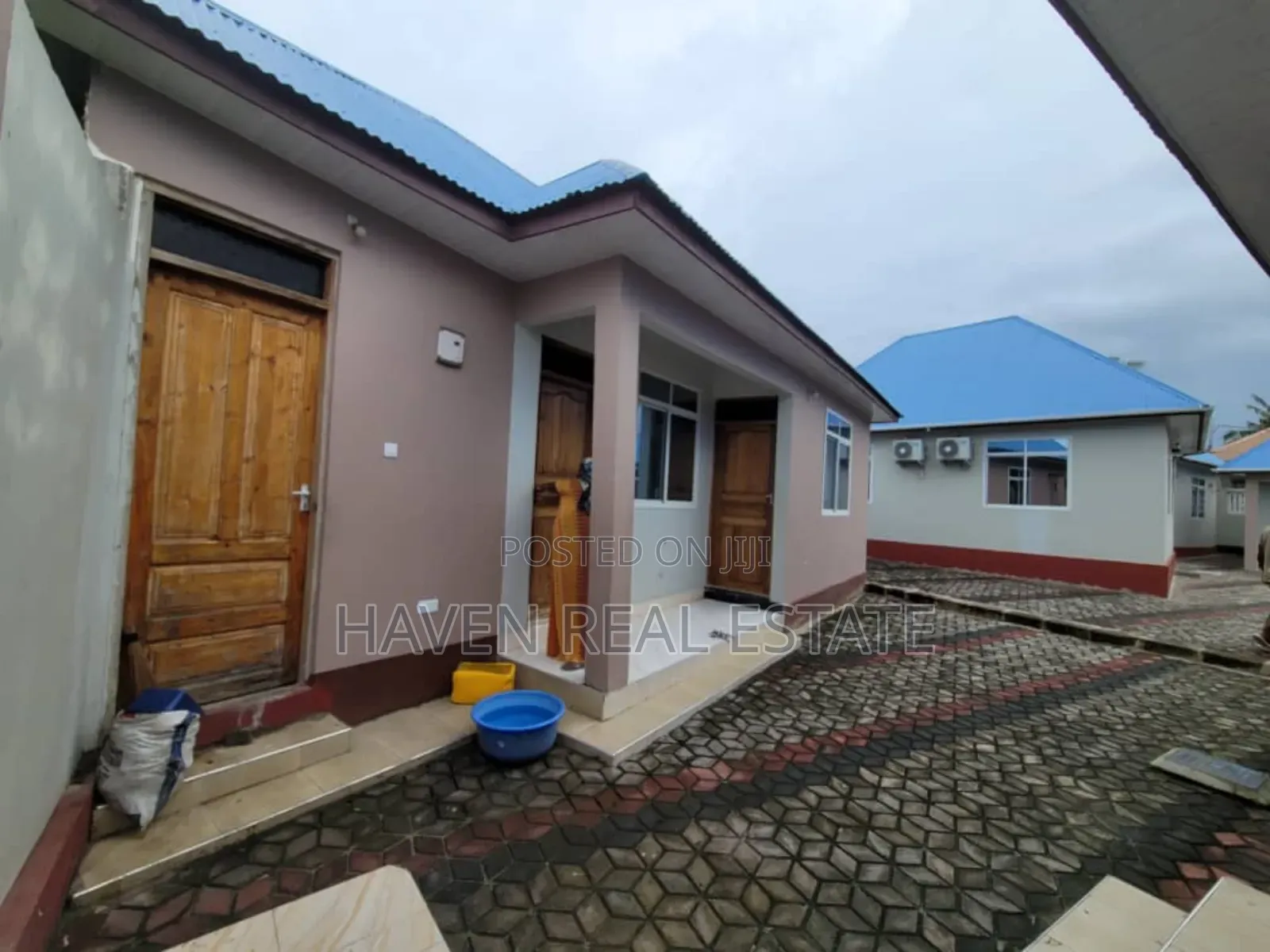 Apartment Tano Zinauzwa Kitunda