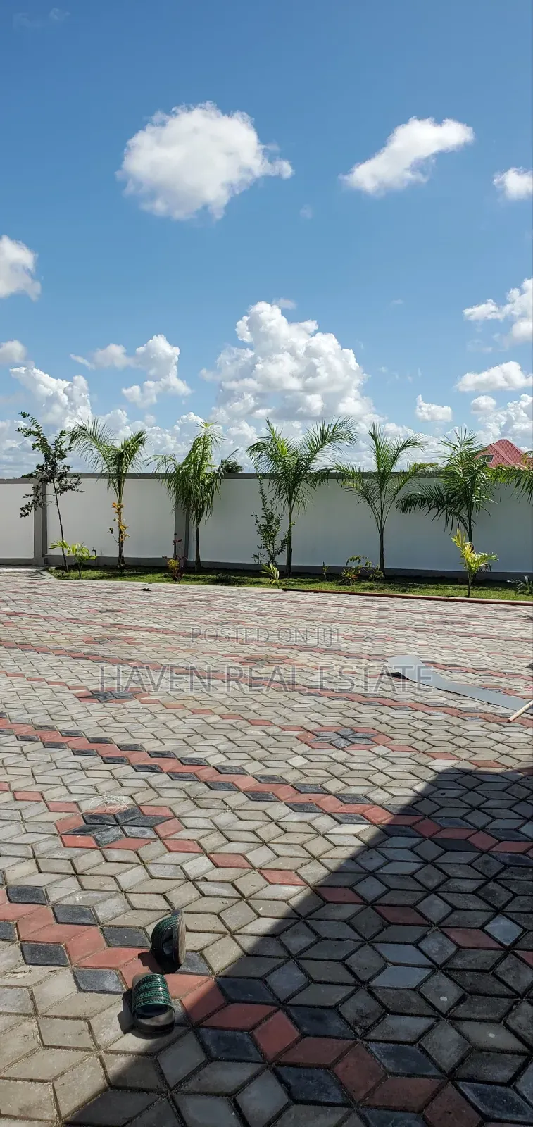 4bdrm House in Kigamboni for sale
