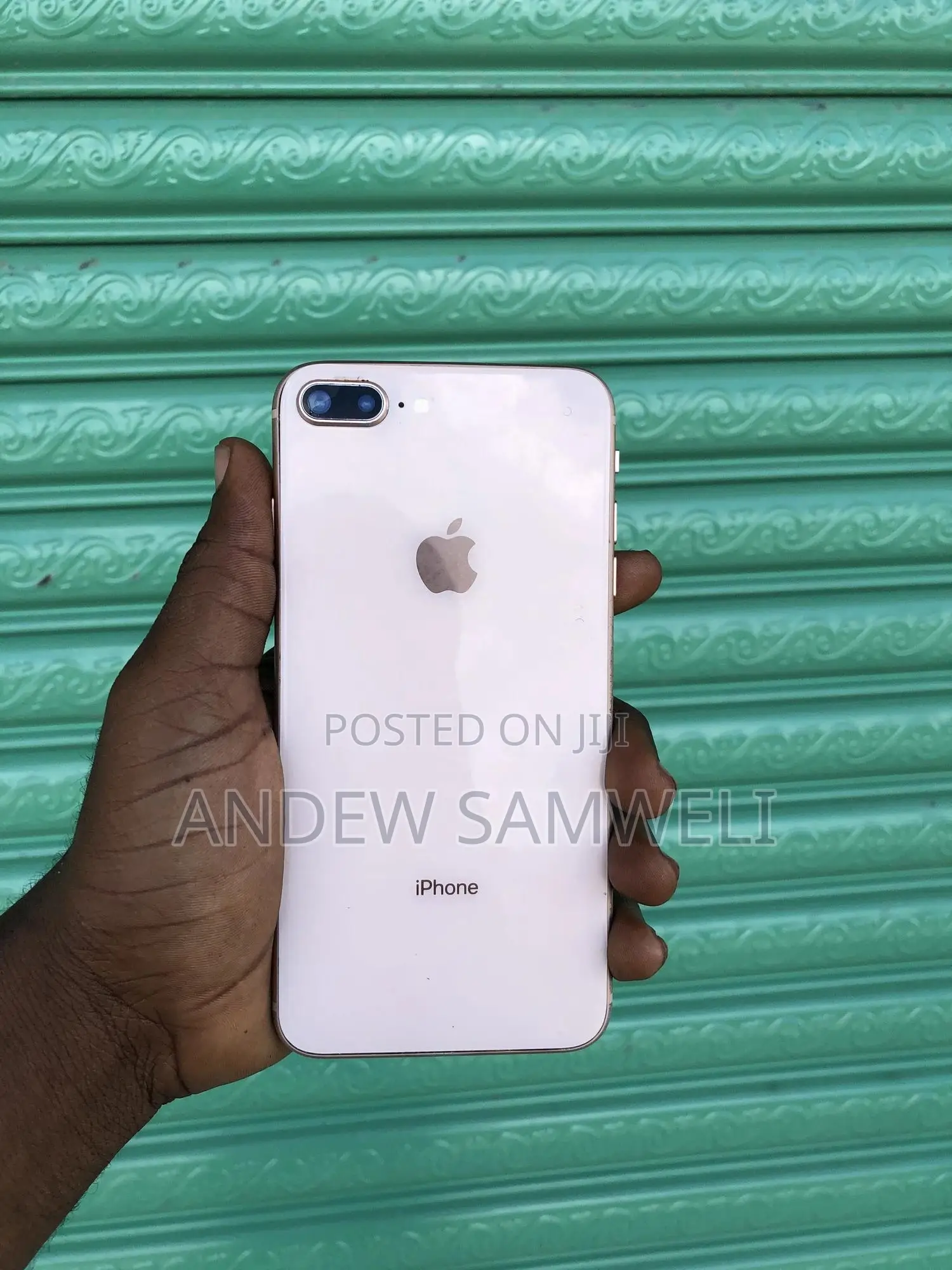 Apple iPhone 8 Plus 64 GB Gold