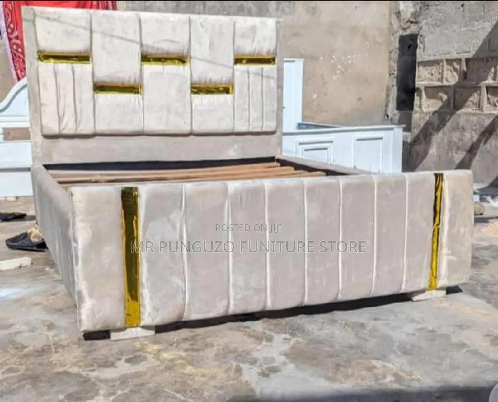 Bef Sofa Classic 5/6 Locobond
