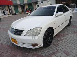 Toyota Crown 2006 White