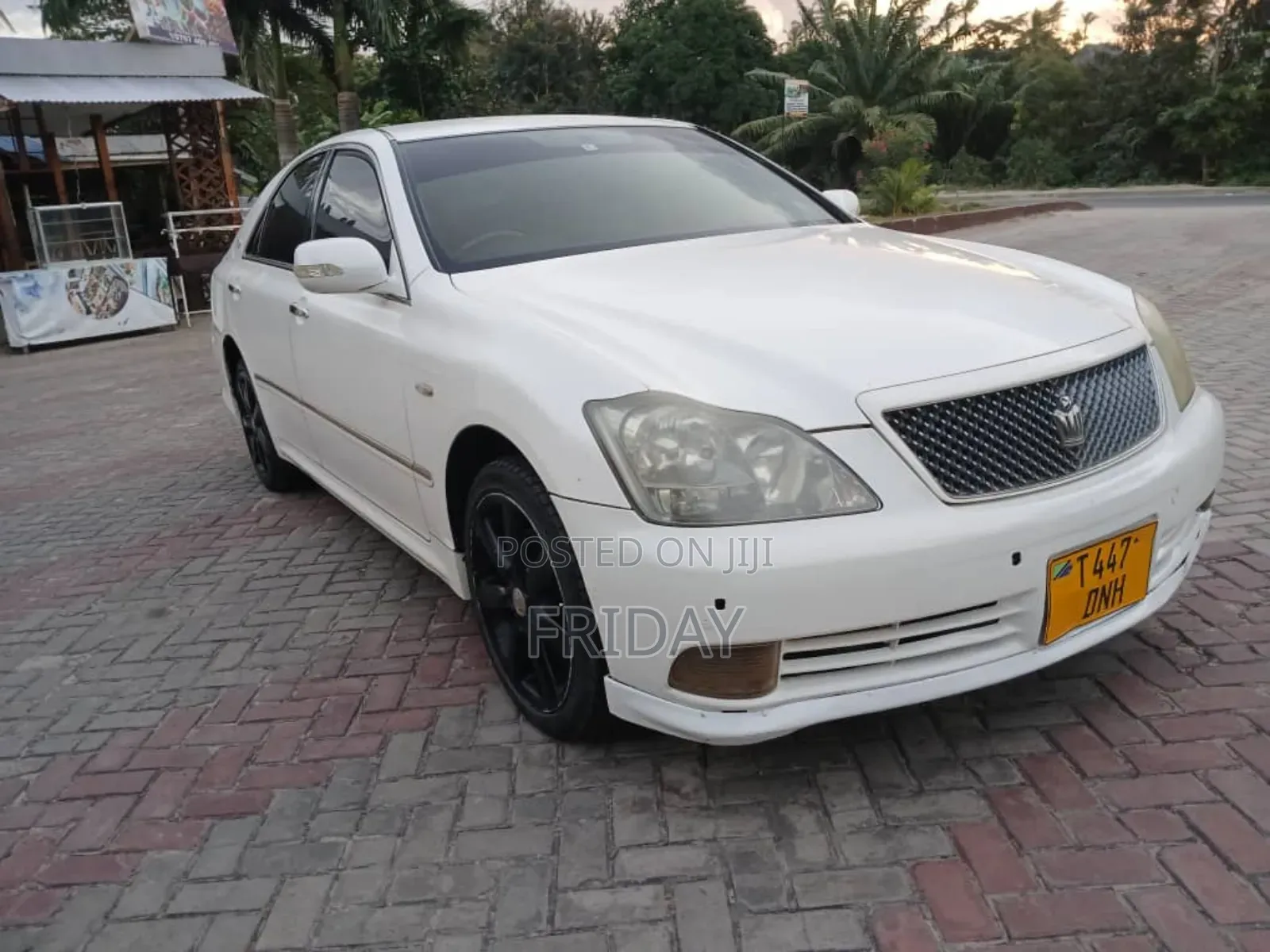 Toyota Crown 2006 White