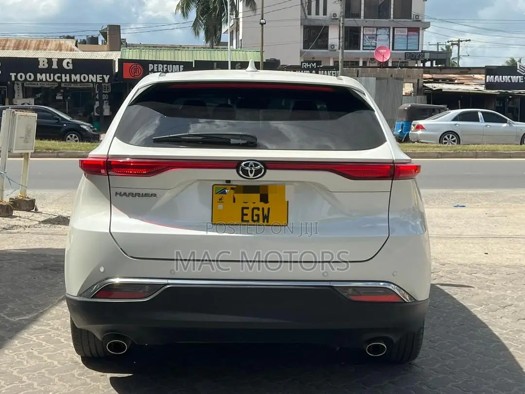 Toyota Harrier 2021 White