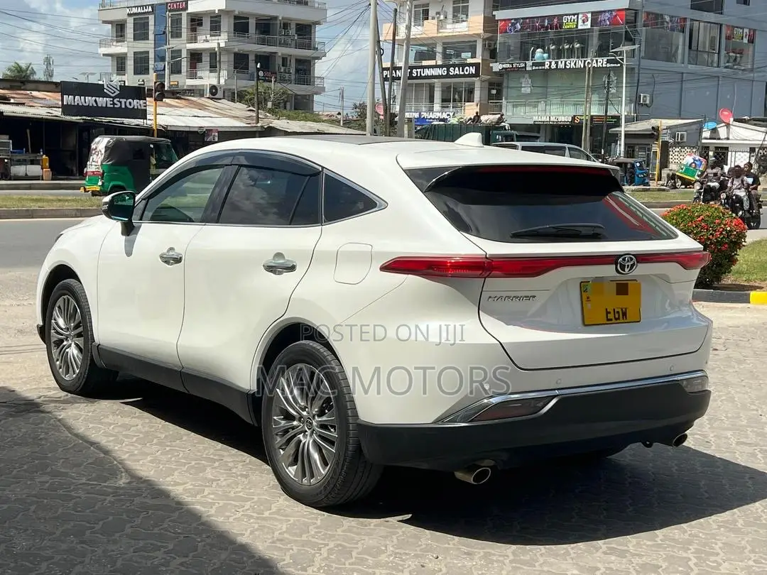 Toyota Harrier 2021 White
