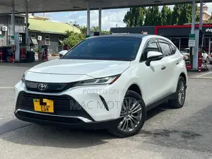 Toyota Harrier 2021 White