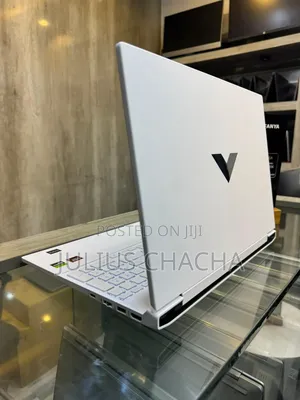 New Laptop HP Victus 15 16GB AMD Ryzen 5 SSD 1T