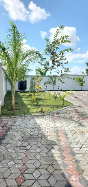 4bdrm House in Kigamboni Dege Beach for sale