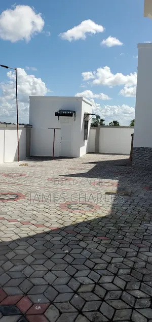 4bdrm House in Kigamboni Dege Beach for sale