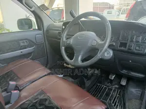 Toyota HiAce 2002 White