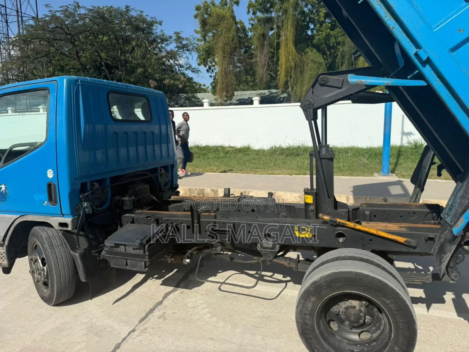 Mitsubishi Canter Dumper