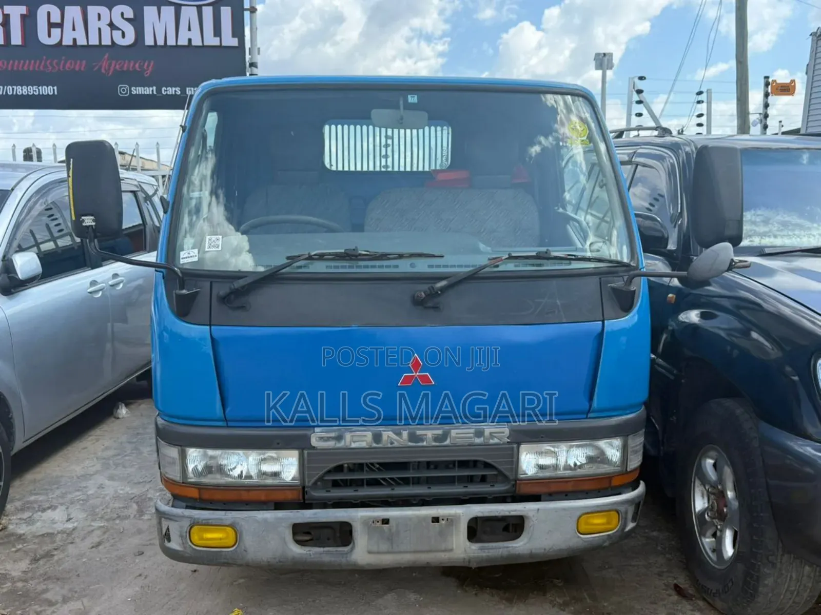 Mitsubishi Canter Dumper