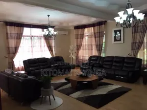 Furnished 8bdrm House in Upanga West for sale