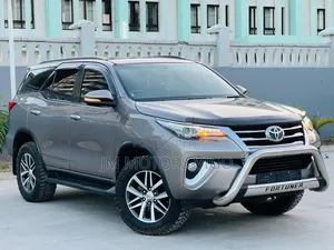 Toyota Fortuner 2018 Gray