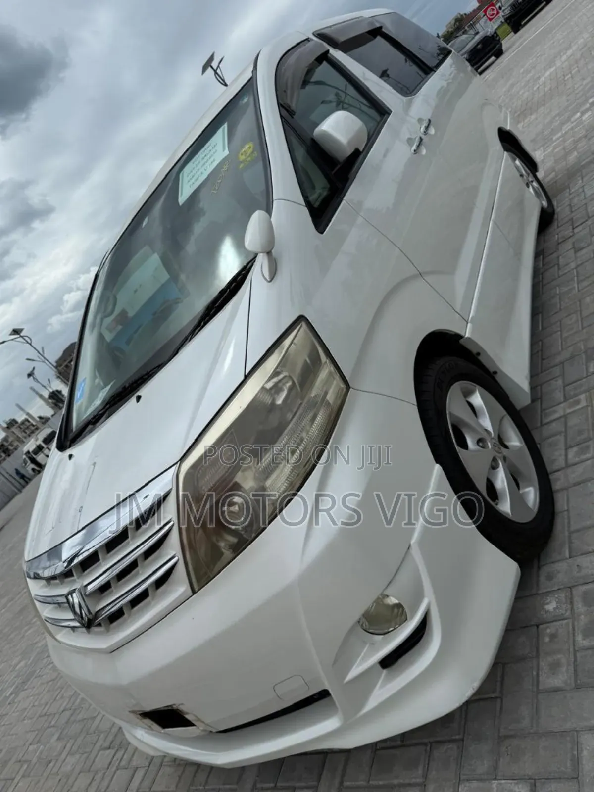 Toyota Alphard 2.4 Petrol FWD 2007 White