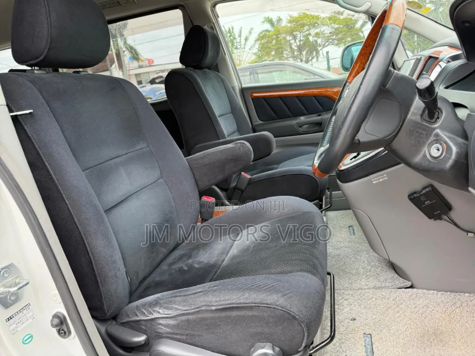 Toyota Alphard 2.4 Petrol FWD 2007 White