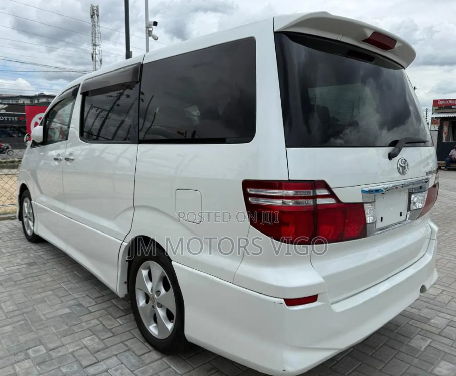Toyota Alphard 2.4 Petrol FWD 2007 White