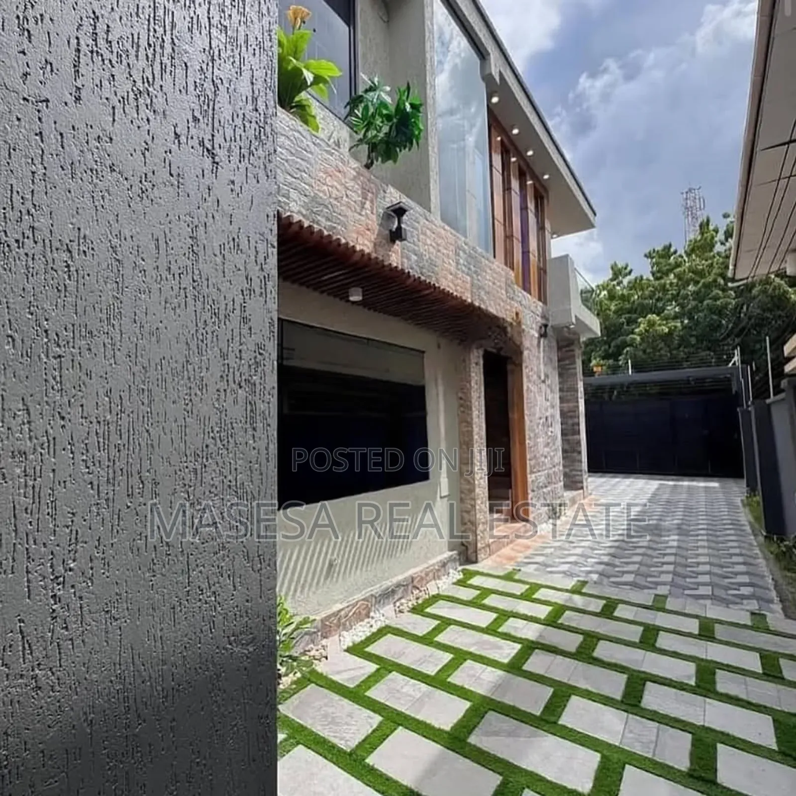 4bdrm House in Mikocheni for sale