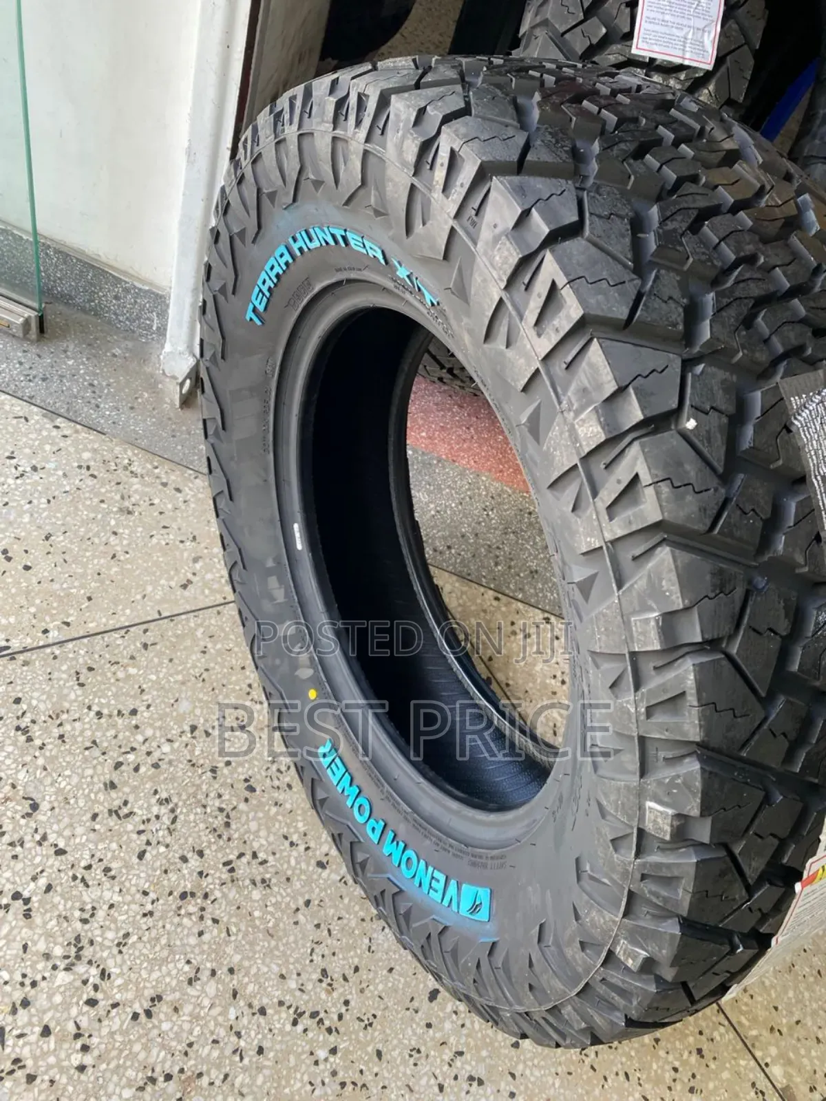 Venom Power 215/65 R16 Terran
