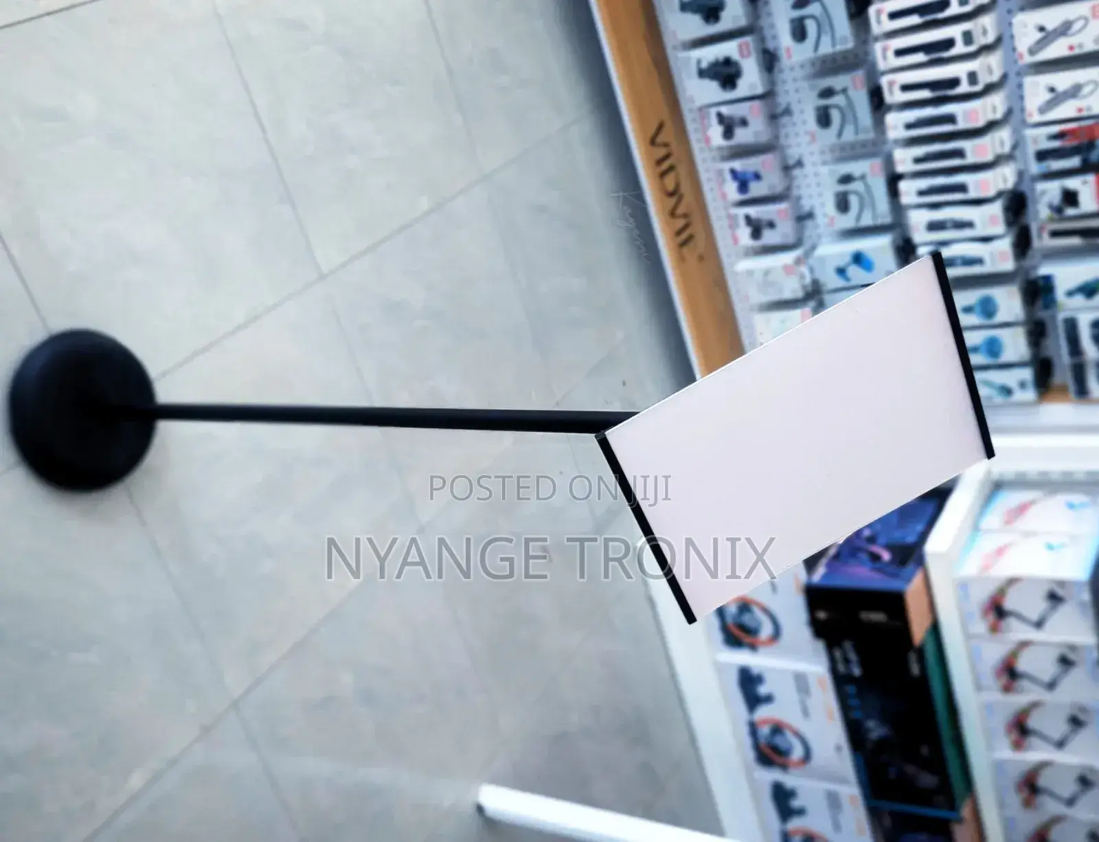 Floor Stand ( Broadcast Note )