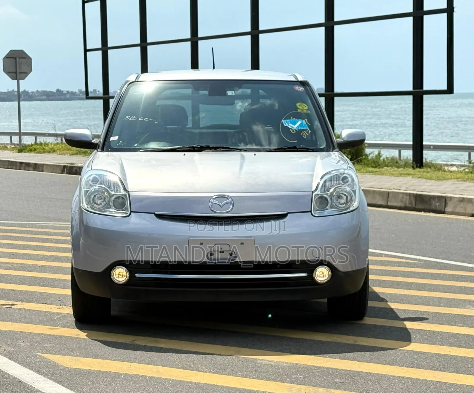 Mazda Verisa 2010 Silver