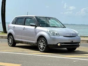 Mazda Verisa 2010 Silver