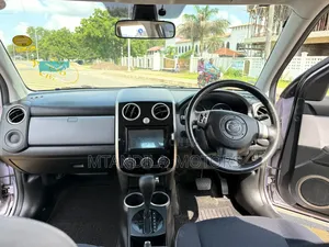Mazda Verisa 2010 Silver