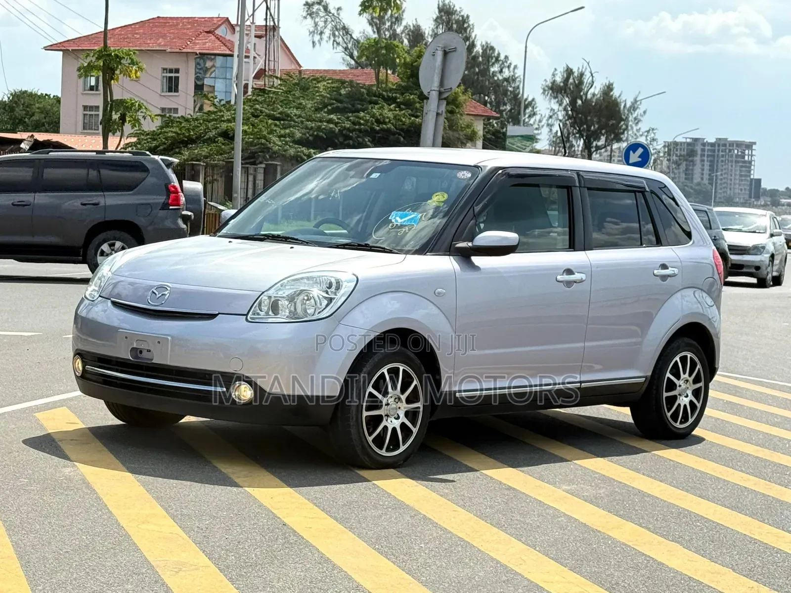 Mazda Verisa 2010 Silver