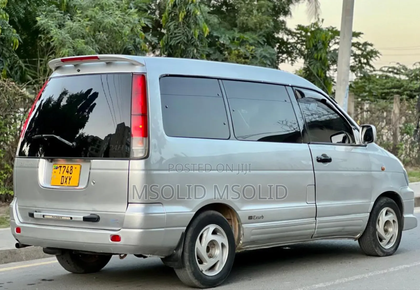 Toyota Noah 2002 Silver