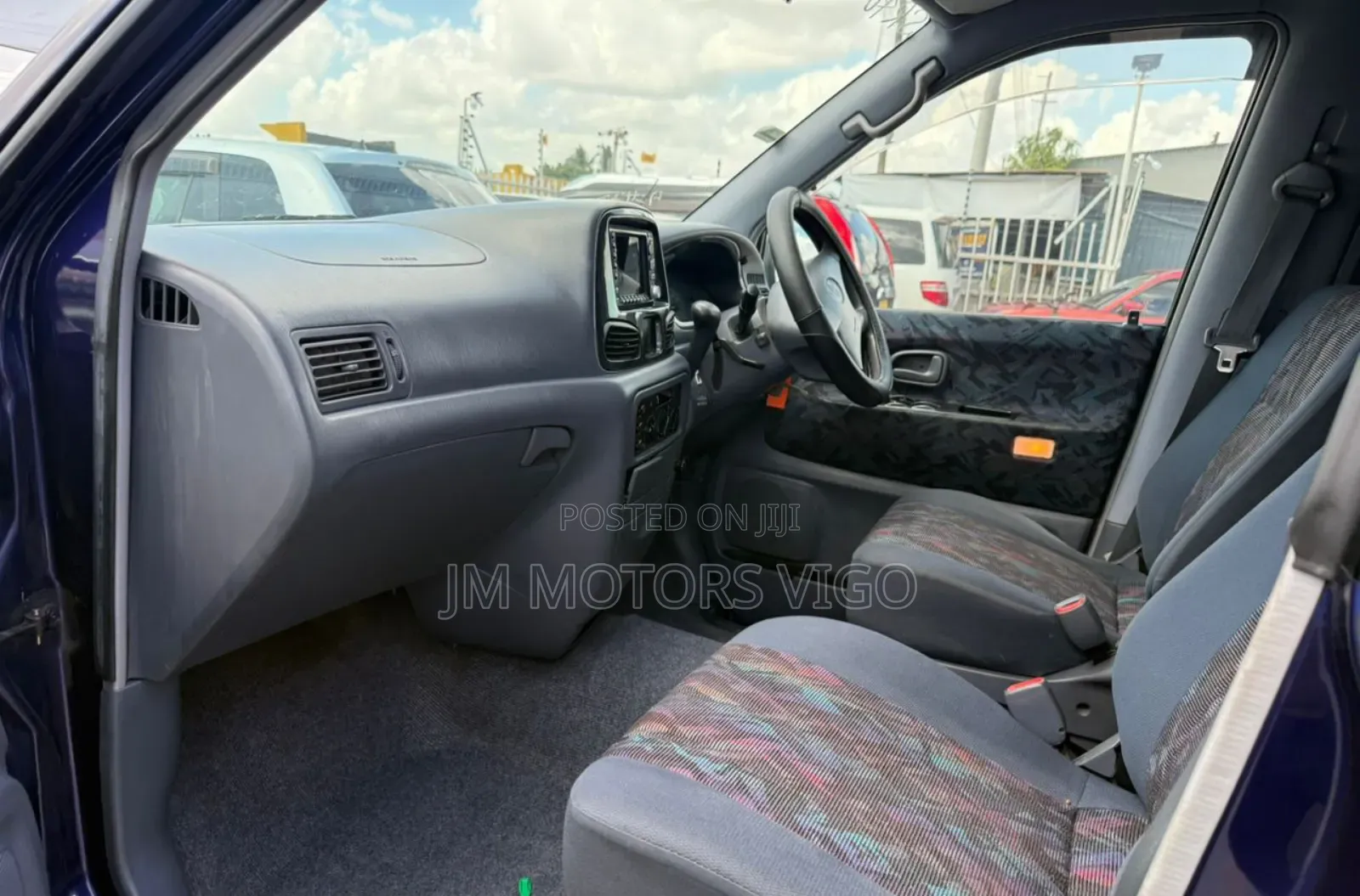 Toyota Noah 2001 Silver