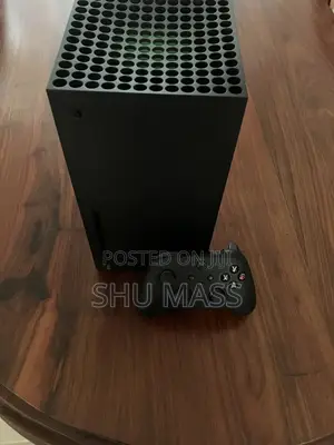 Photo - Selling Xbox Series X Plus 13 CDS