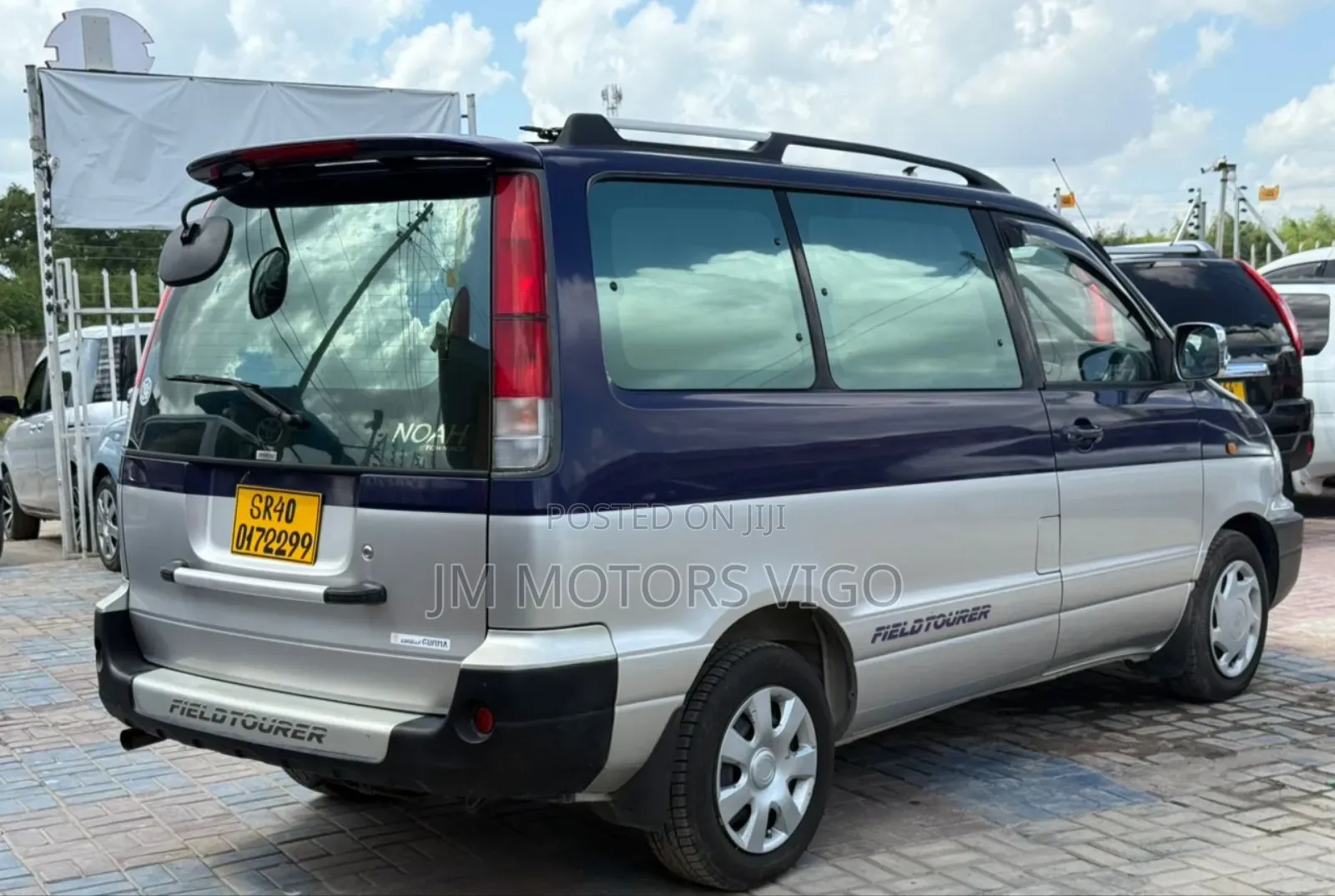 Toyota Noah 2001 Silver