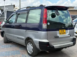 Toyota Noah 2001 Silver