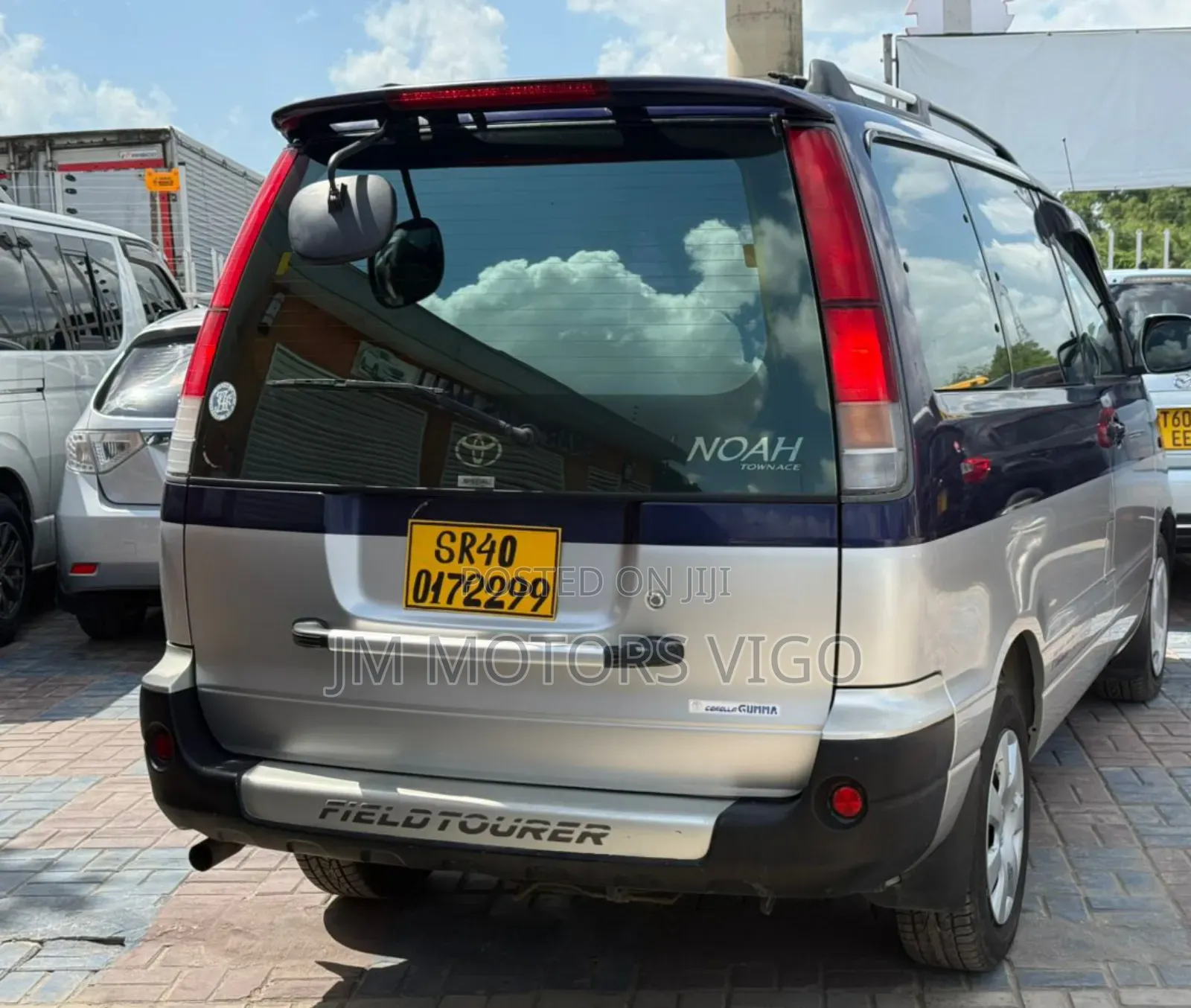 Toyota Noah 2001 Silver