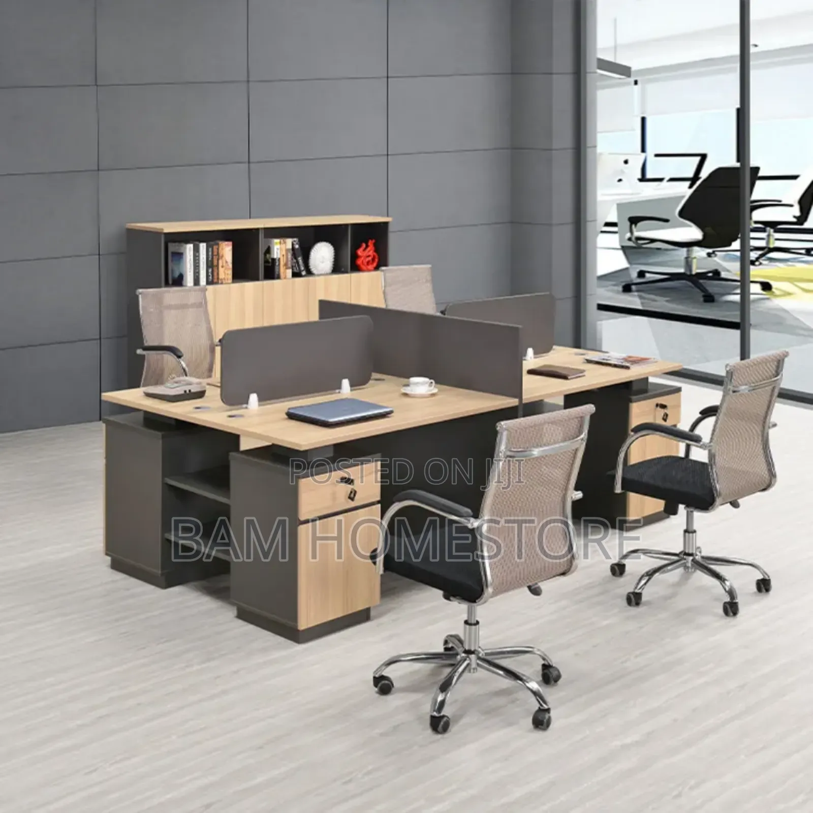 4 Staffs Working Station