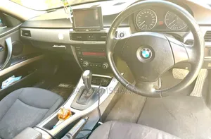 BMW 320i 2007 Gray