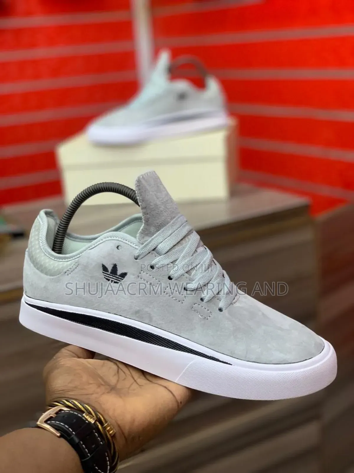 Your Dream Shoes a to Click Away