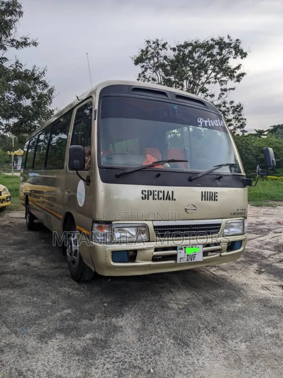 Toyota Coaster 2002 Gold