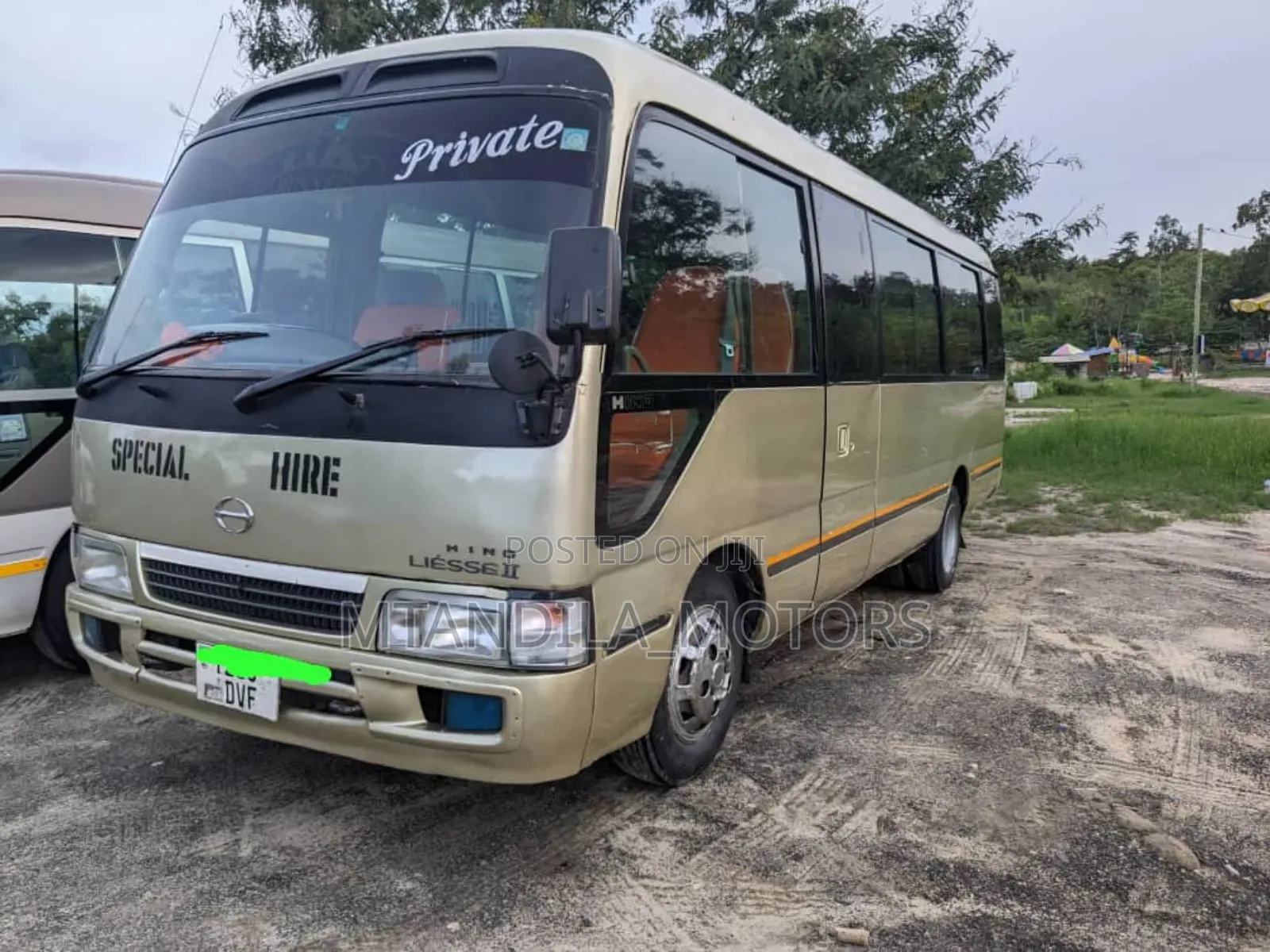 Toyota Coaster 2002 Gold