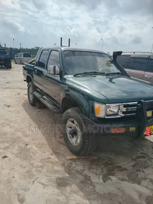 Toyota Hilux 1997 Green