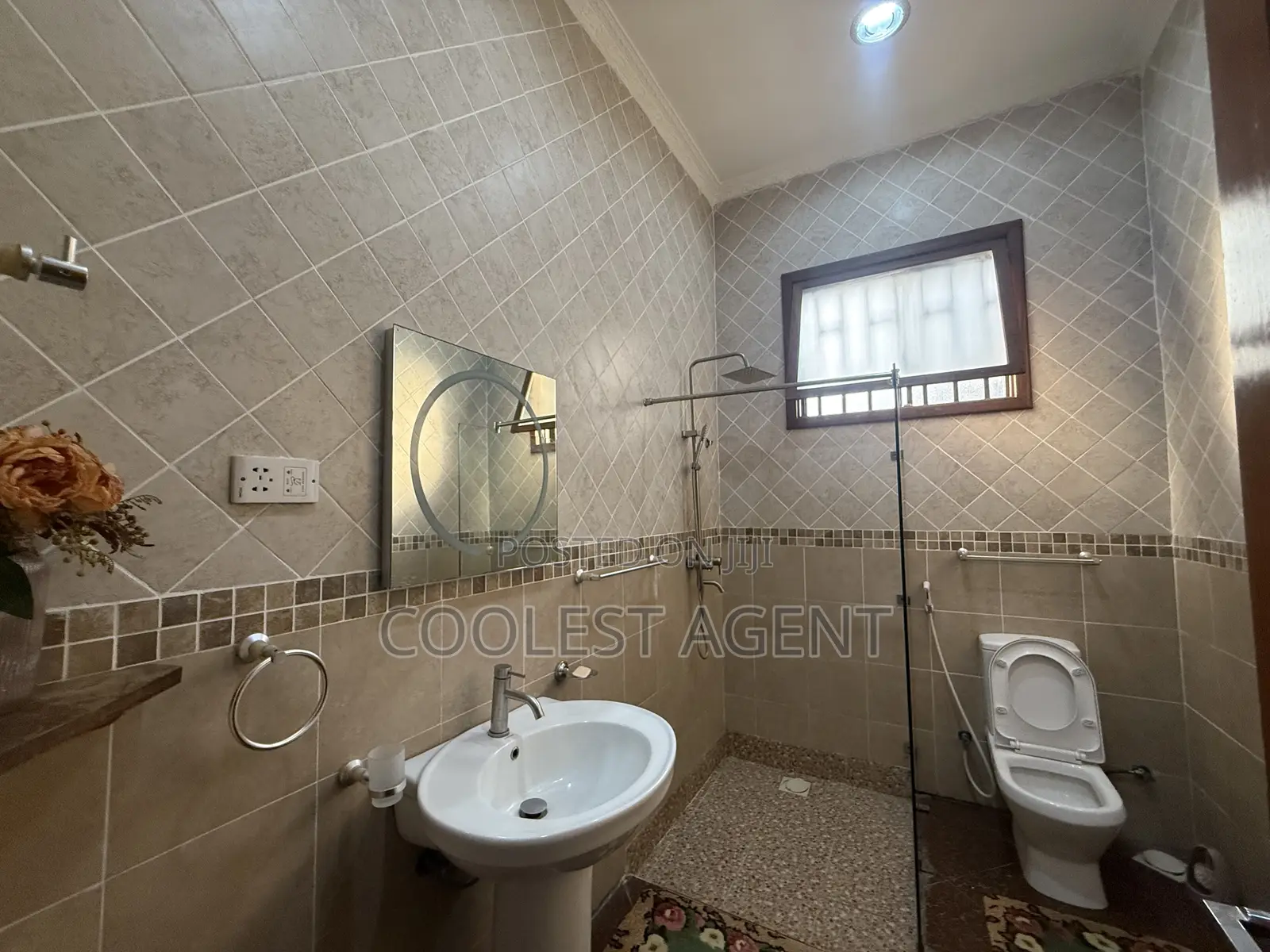 Furnished 3bdrm Villa in Coolest Estate, Oyster Bay for rent