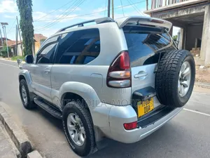 Toyota Land Cruiser Prado 3.0 D-4D 3dr 2005 Silver