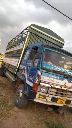 Fuso Box Old Model Food Truck