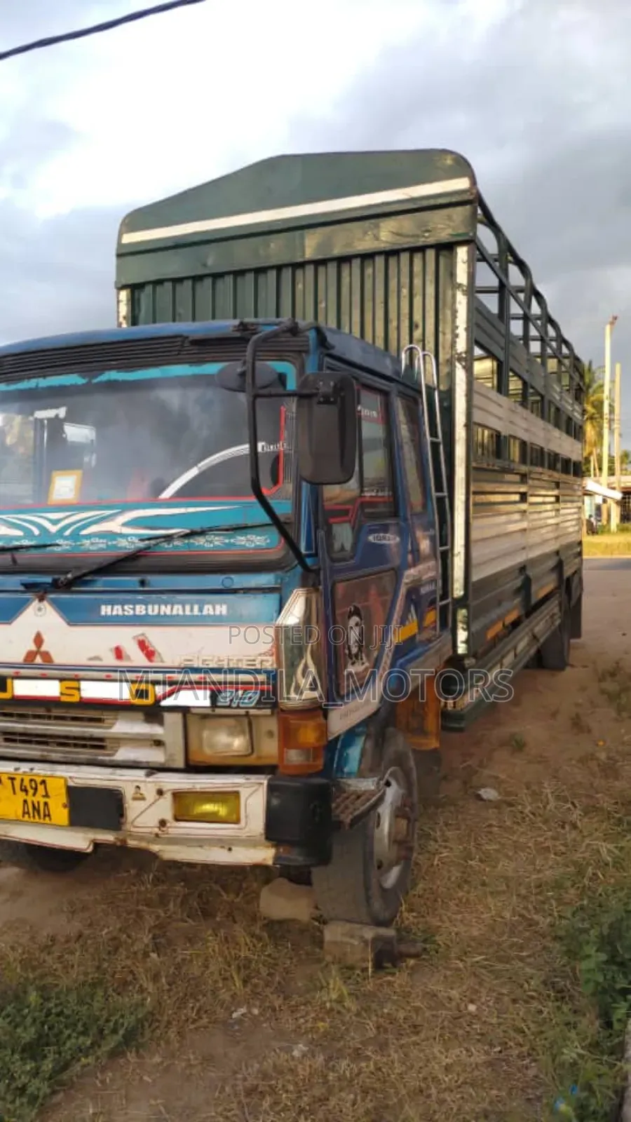 Fuso Box Old Model Food Truck